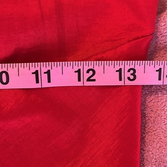 Sequin Hearts JUNIOR GIRL SIZE 5 red dress with flowers on front. - Picture 5 of 8